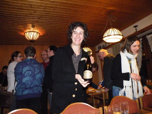 Bettina fière de sa région, et surtout de son bon vin !!!